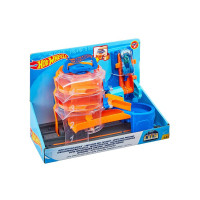 Ігровий набір Трюки у місті Hot Wheels FNB15-GFB95