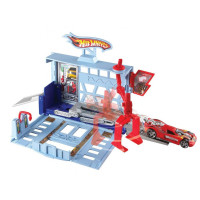 Hot Wheels Ігровий набір Гараж підйомник  BGH94-BGH98